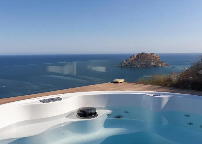 Delfin Luxury Villa Water Front Jacuzzi
