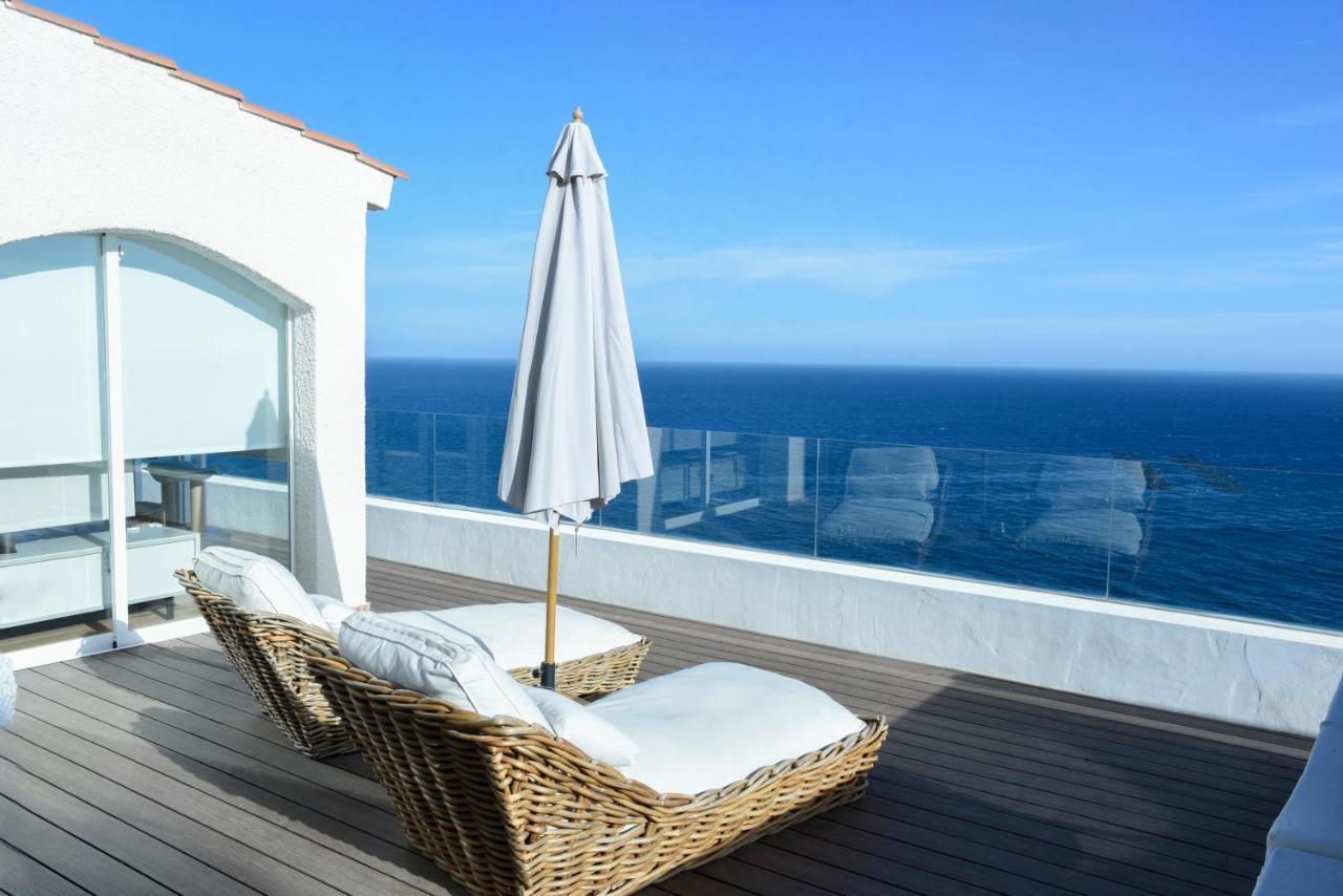 Delfin Luxury Water Front Jacuzzi Villa *
