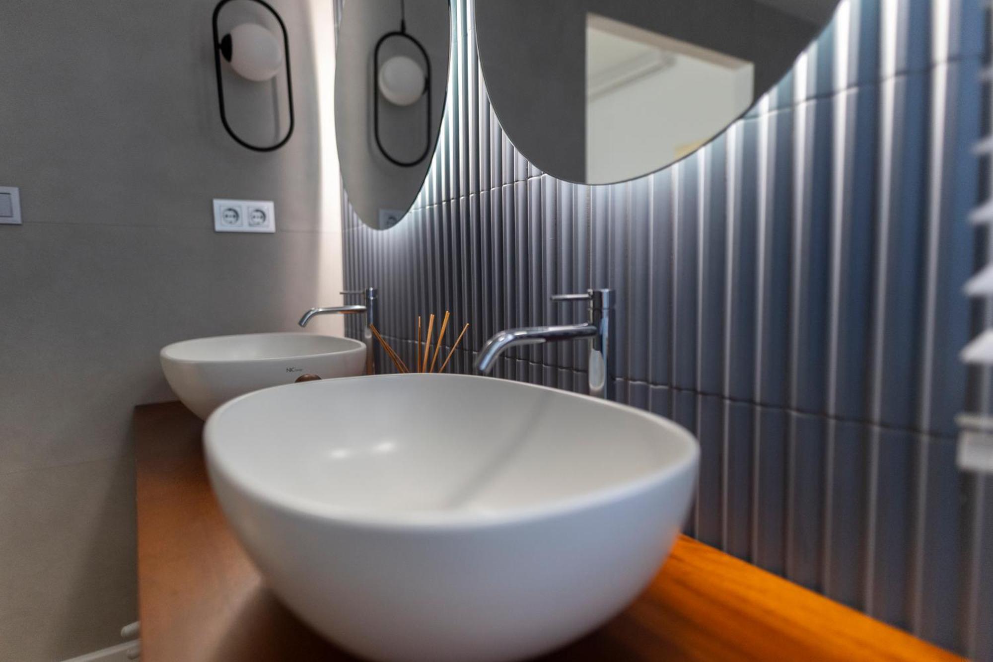 Delfin Luxury Water Front Jacuzzi Villa