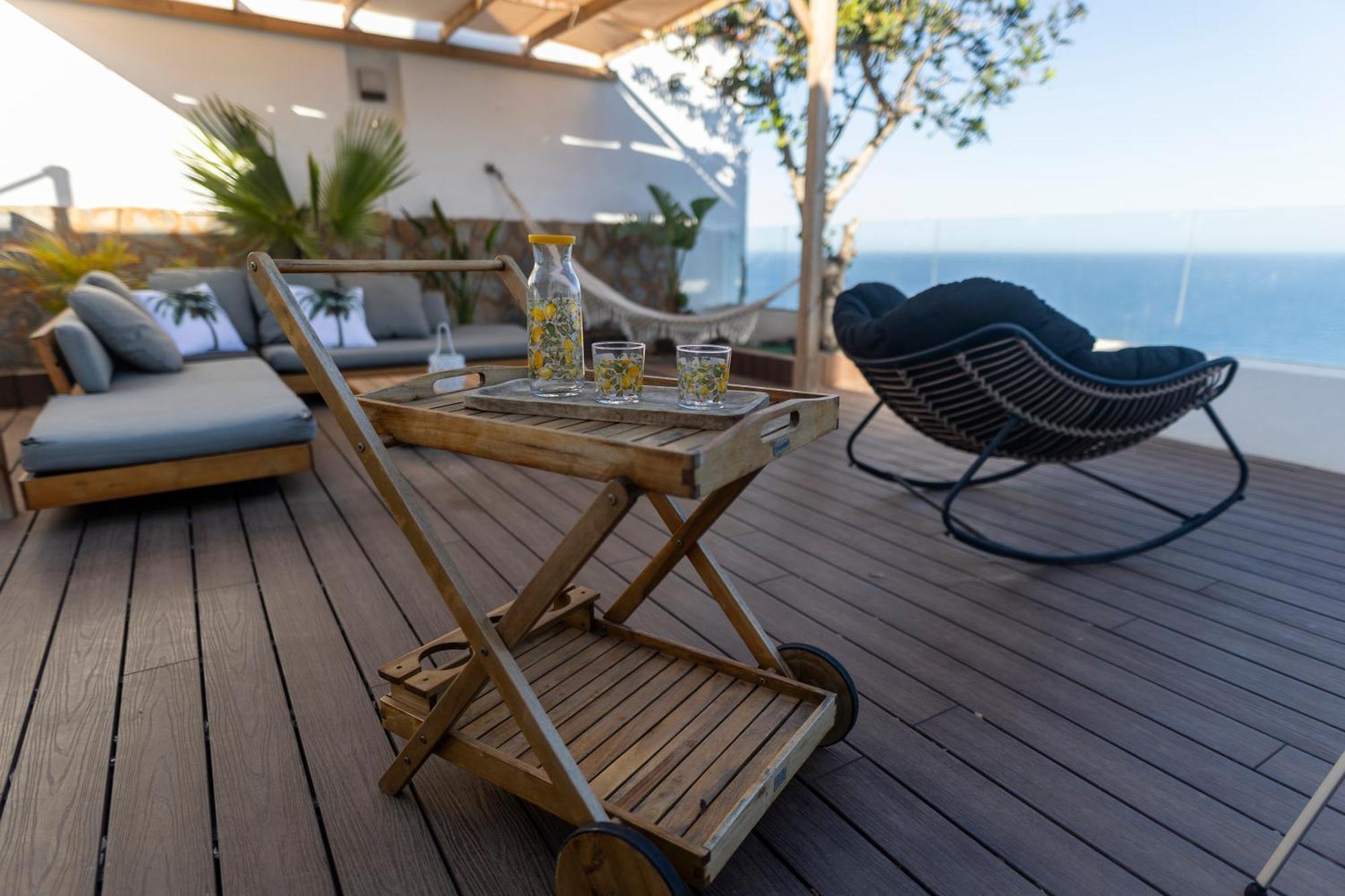 Delfin Luxury Water Front Jacuzzi