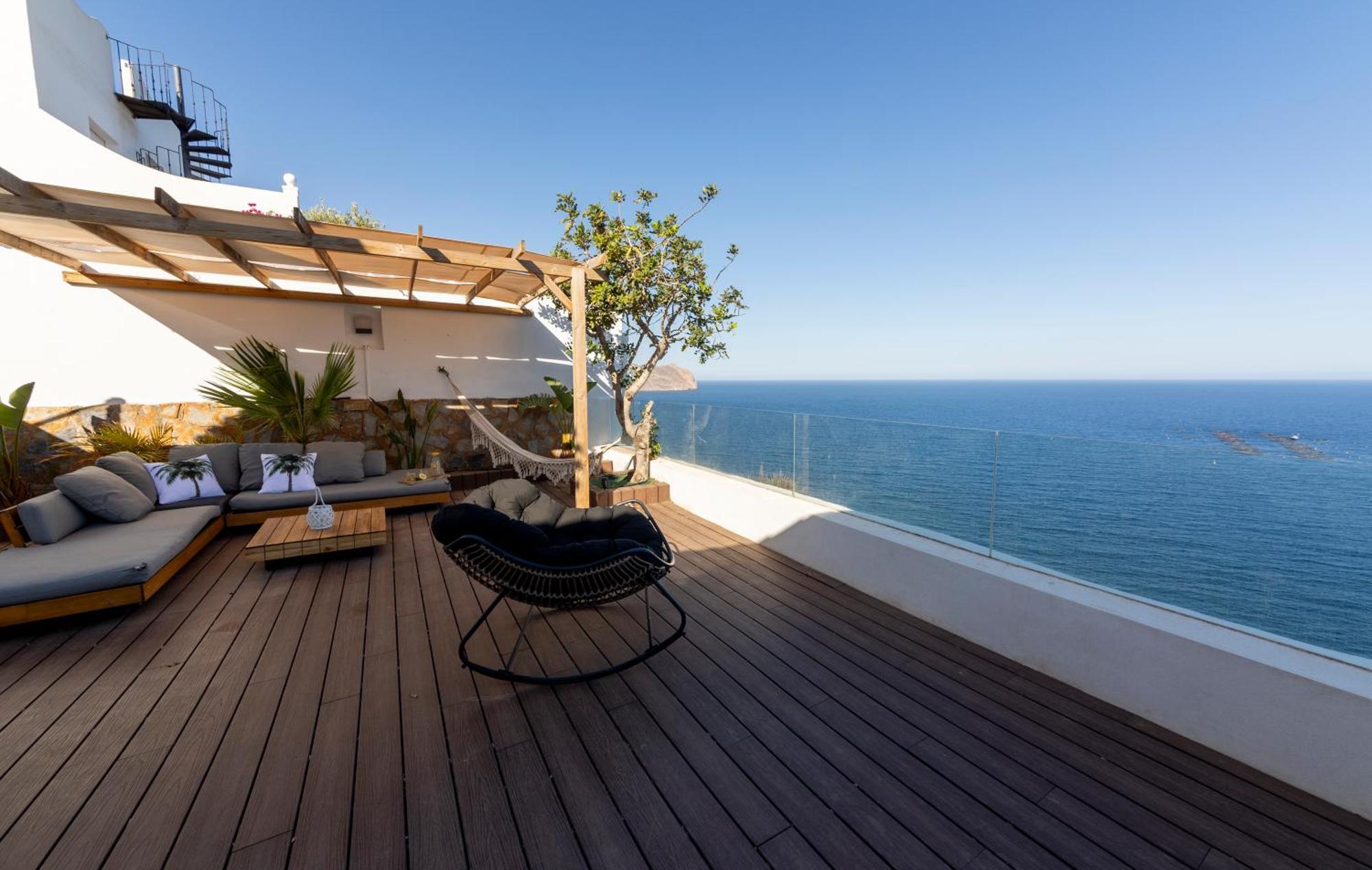 Delfin Luxury Water Front Jacuzzi *