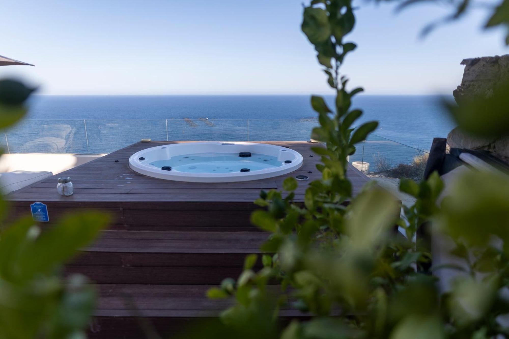 Delfin Luxury Water Front Jacuzzi * Aguilas